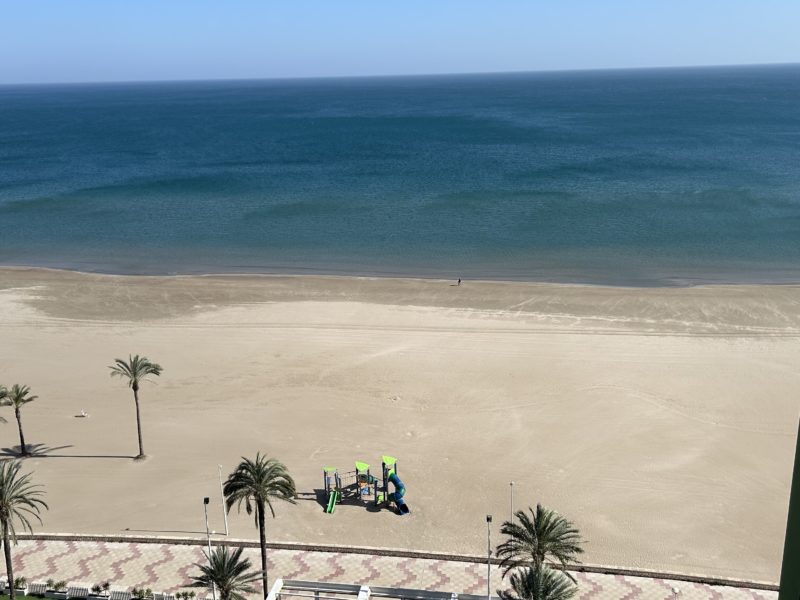 Appartement directement sur la plage - 2 chambres - 2 sdb complètes - un bureau de travail